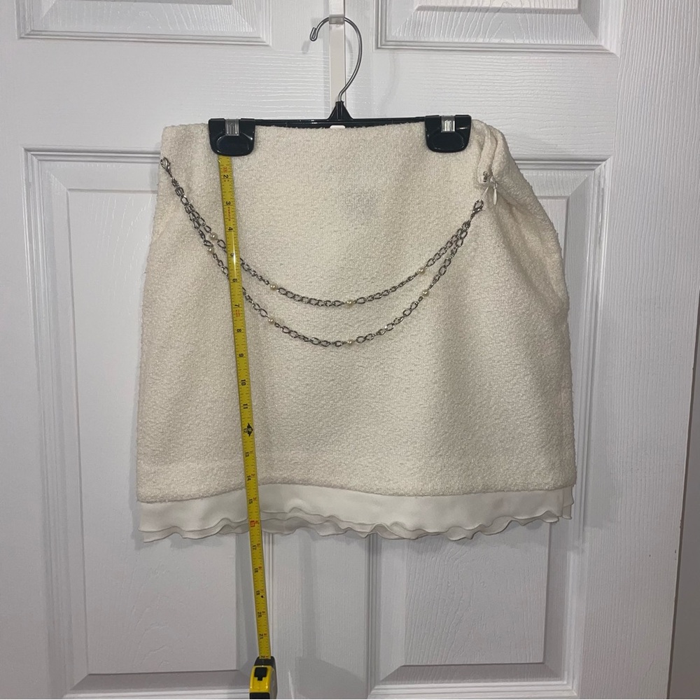 Vintage Victoria's Secret Off White Blazer with Black Floral Detail - Picture 4 of 7